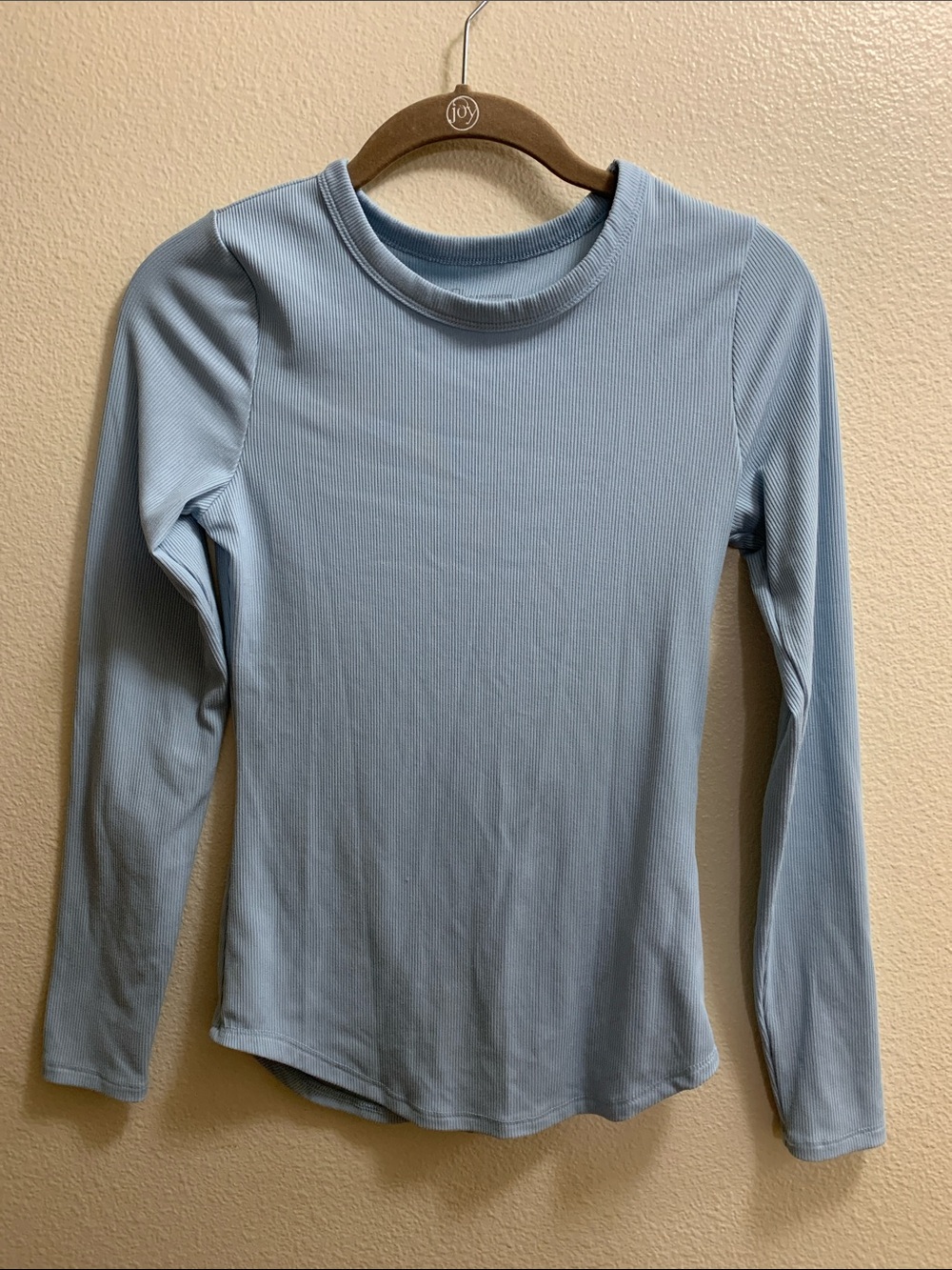 No Boundaries XS Light Blue Ribbed Crew Neck Top Curved Hem